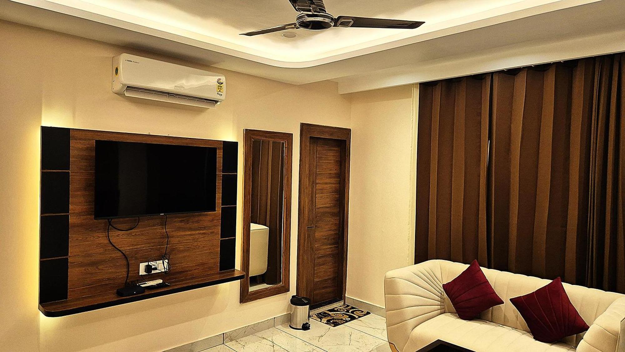 Hotel Hari Dhara, 100 Meters From Har-Ki-Pauri Haridwar Ngoại thất bức ảnh