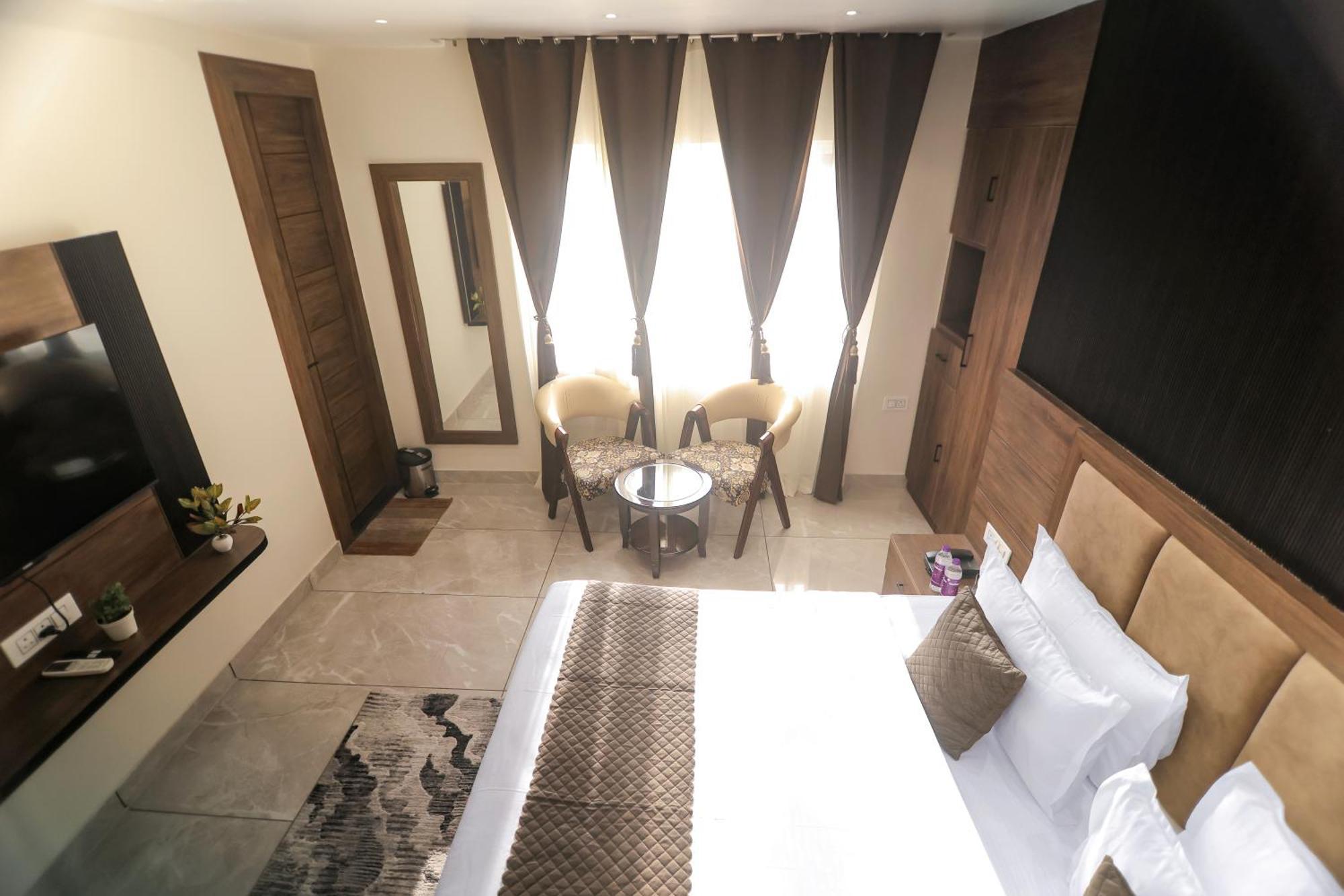 Hotel Hari Dhara, 100 Meters From Har-Ki-Pauri Haridwar Ngoại thất bức ảnh
