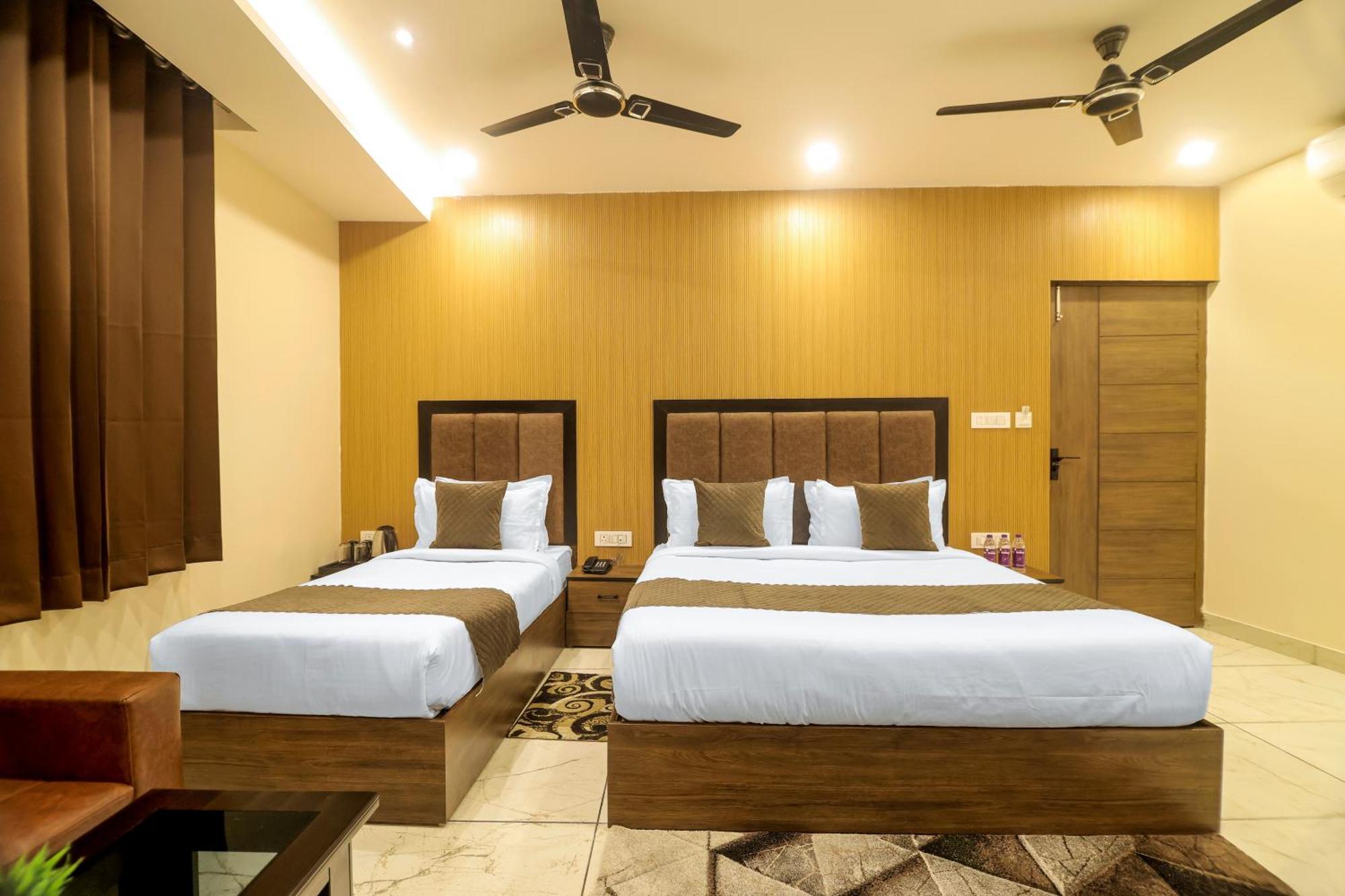 Hotel Hari Dhara, 100 Meters From Har-Ki-Pauri Haridwar Ngoại thất bức ảnh