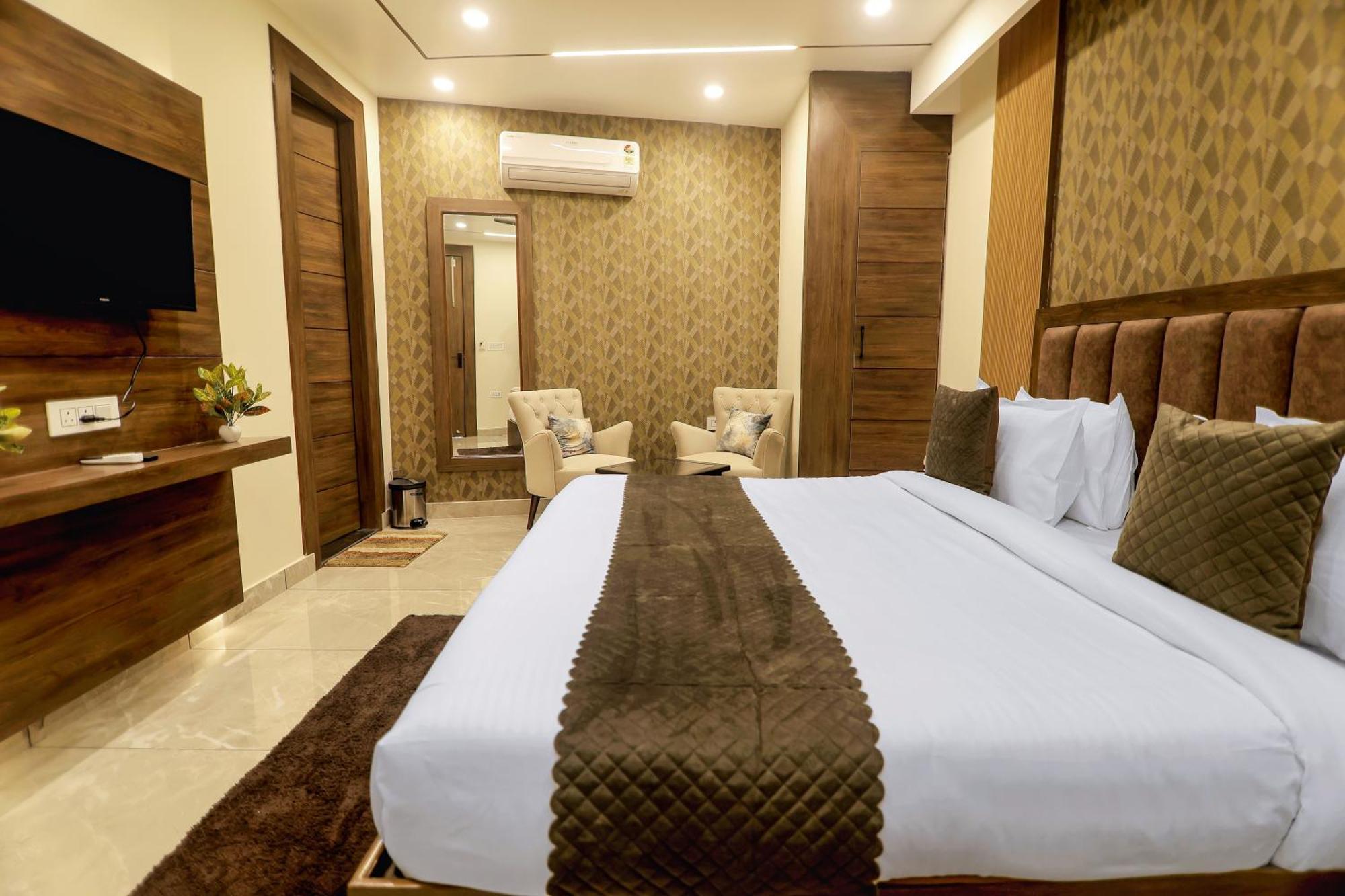 Hotel Hari Dhara, 100 Meters From Har-Ki-Pauri Haridwar Ngoại thất bức ảnh