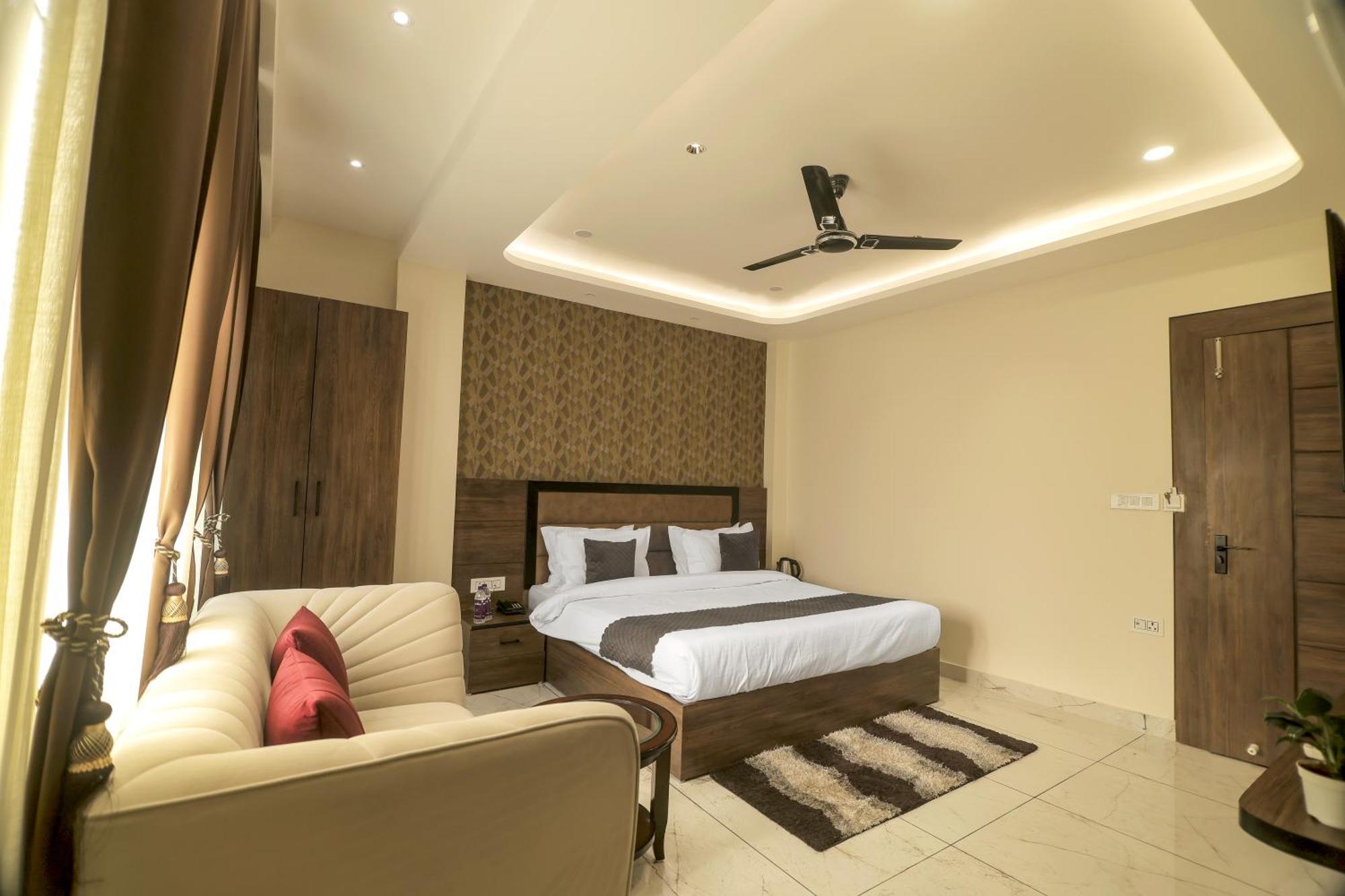 Hotel Hari Dhara, 100 Meters From Har-Ki-Pauri Haridwar Ngoại thất bức ảnh