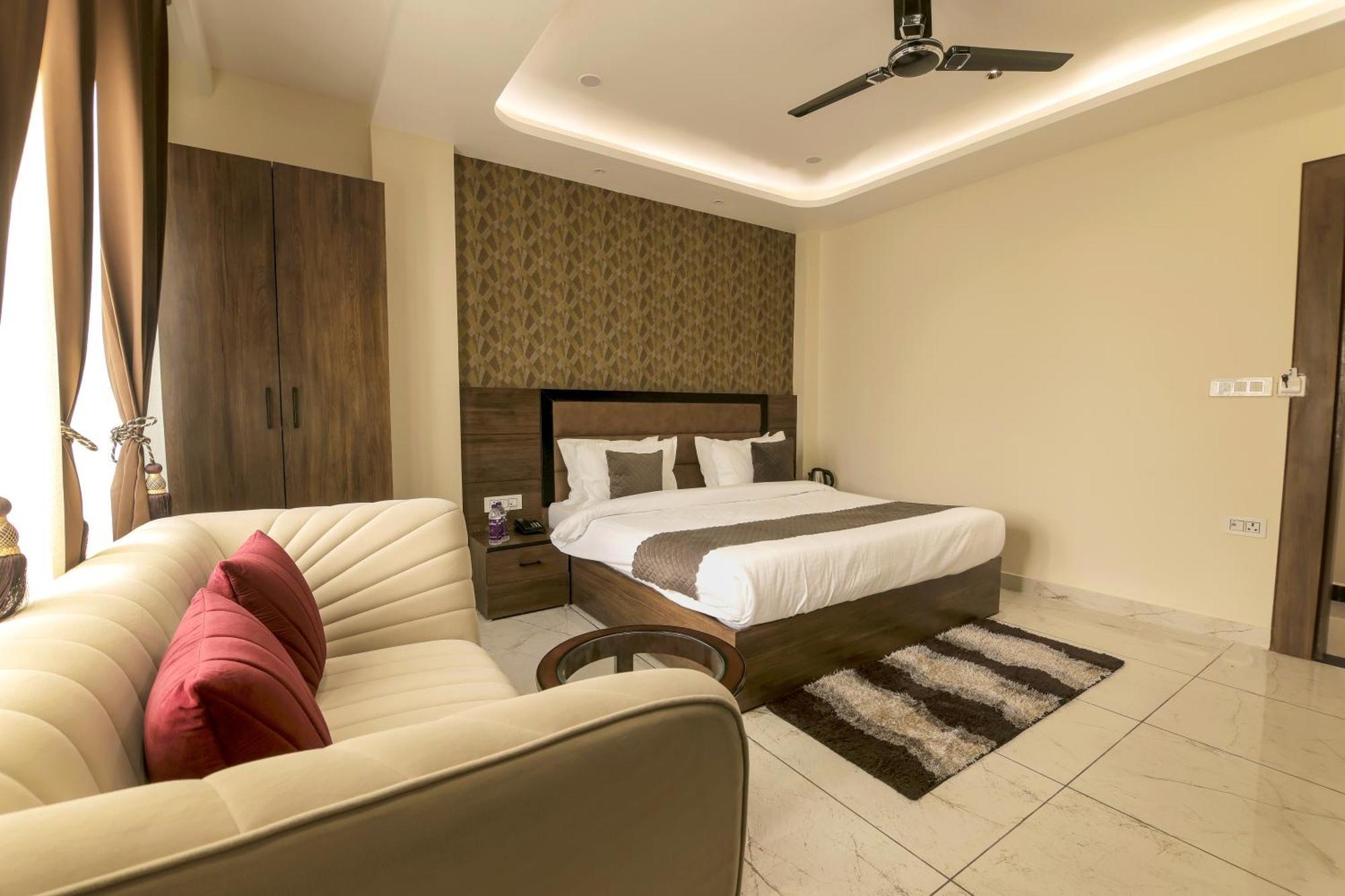 Hotel Hari Dhara, 100 Meters From Har-Ki-Pauri Haridwar Ngoại thất bức ảnh
