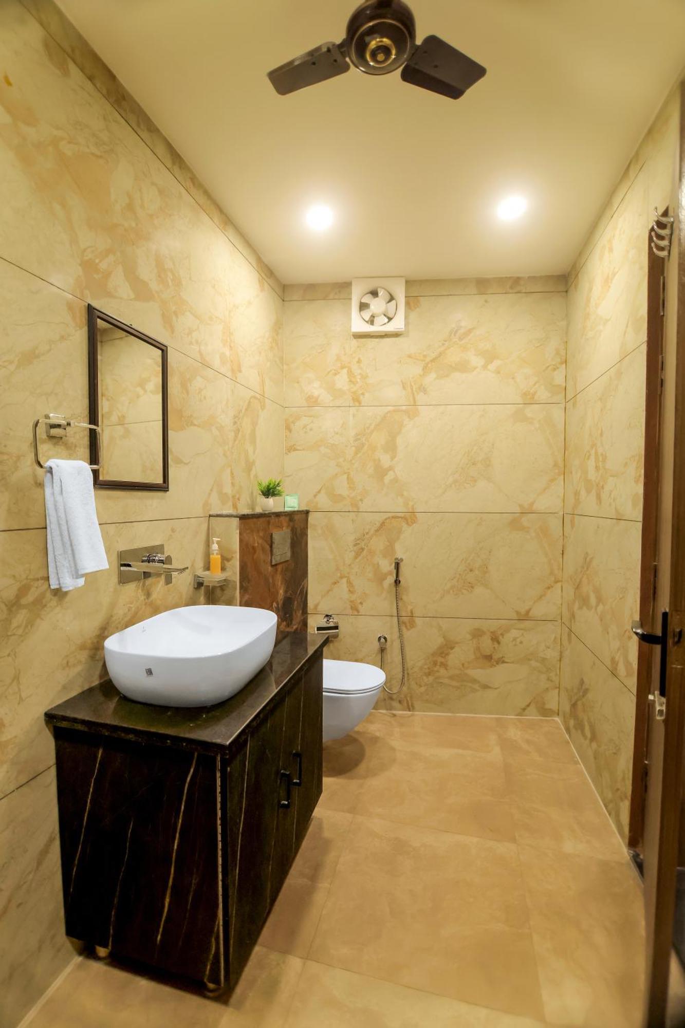 Hotel Hari Dhara, 100 Meters From Har-Ki-Pauri Haridwar Ngoại thất bức ảnh
