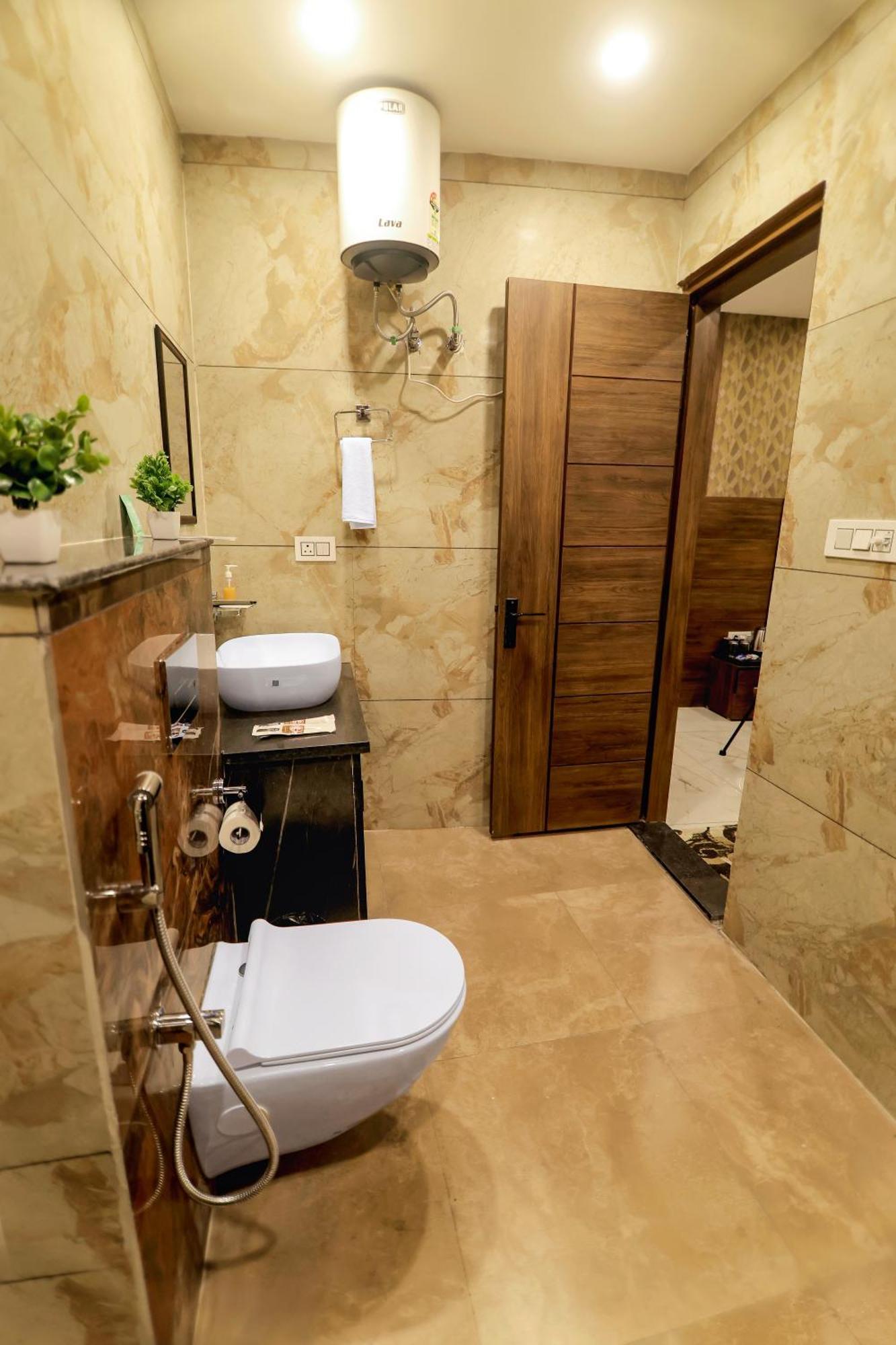 Hotel Hari Dhara, 100 Meters From Har-Ki-Pauri Haridwar Ngoại thất bức ảnh