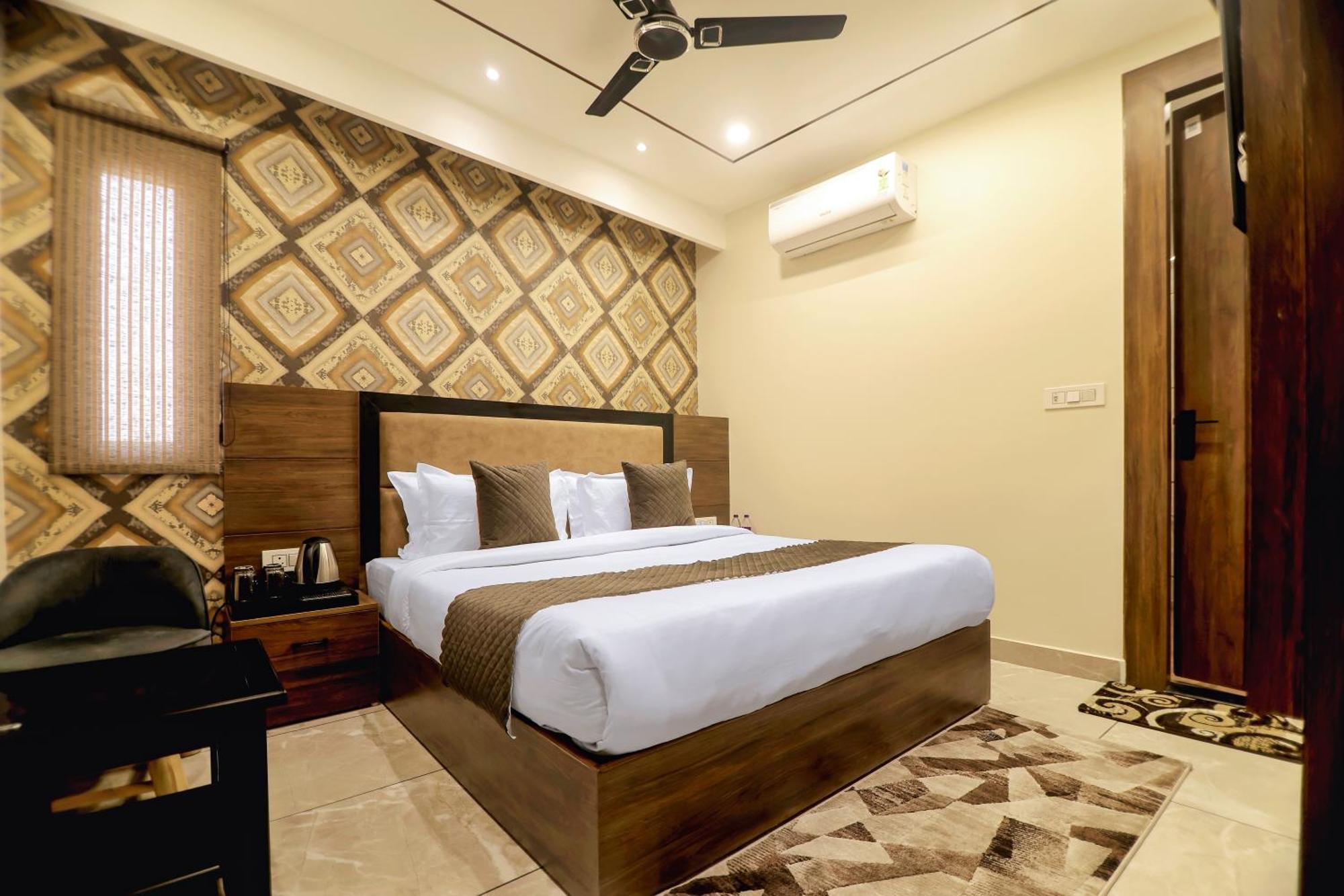 Hotel Hari Dhara, 100 Meters From Har-Ki-Pauri Haridwar Ngoại thất bức ảnh