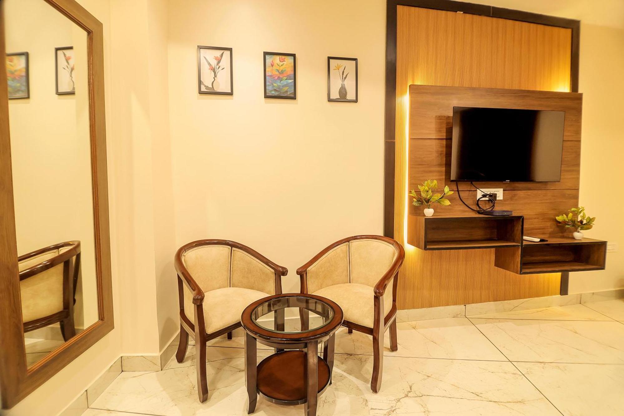 Hotel Hari Dhara, 100 Meters From Har-Ki-Pauri Haridwar Ngoại thất bức ảnh